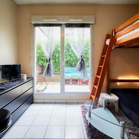 Charming Studio Near Jean Mace Apartment Lyon Bagian luar foto